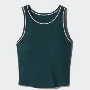 UNIQLO ribbed cropped bra top